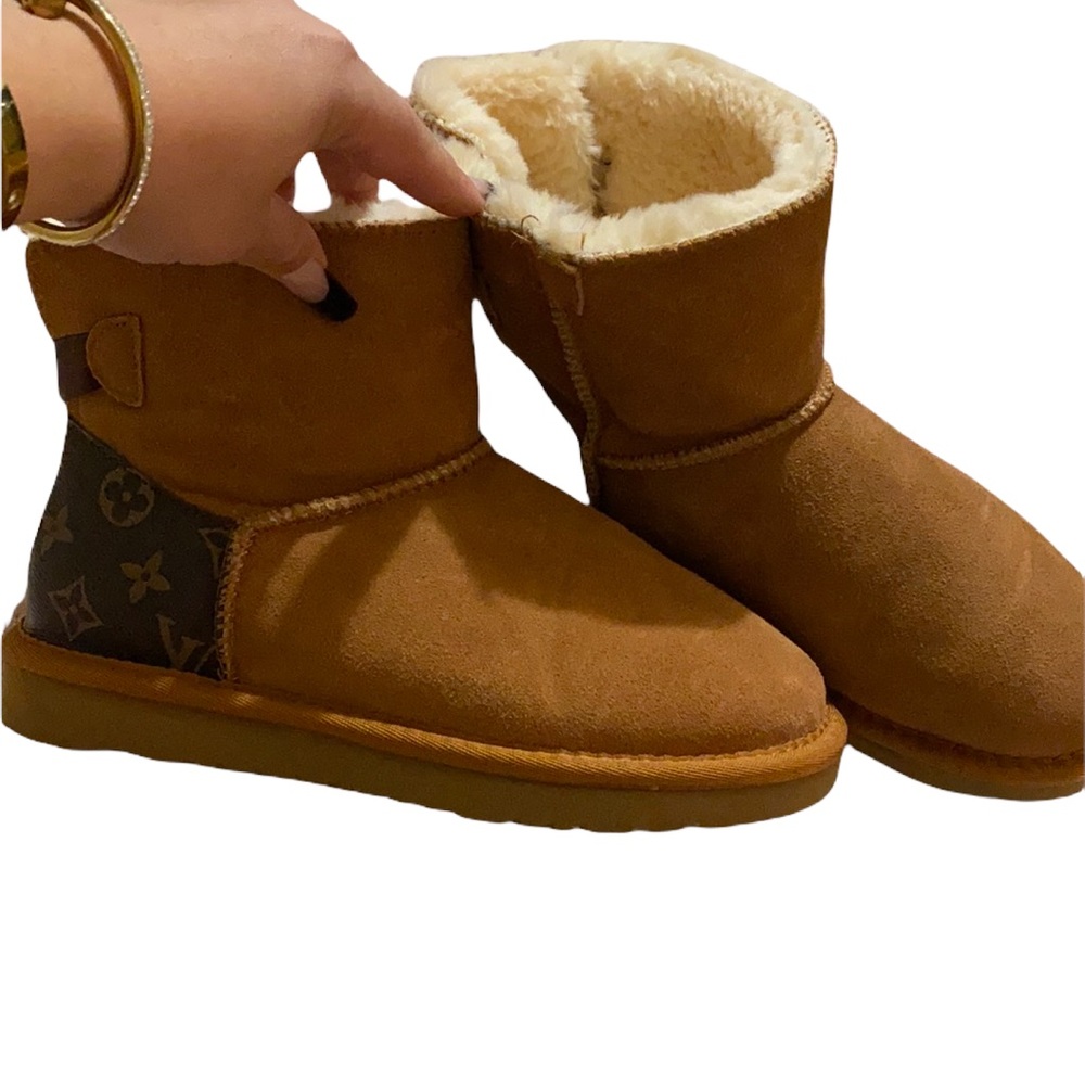 Brand new boots used one time
